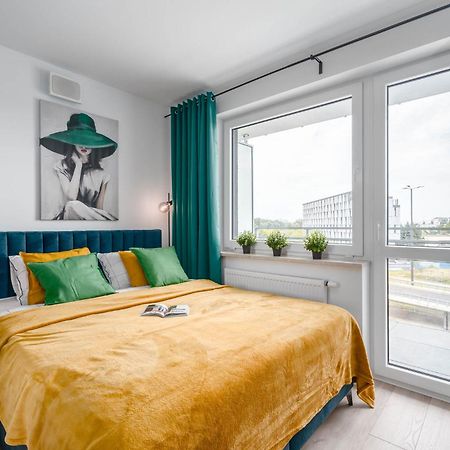 Chill Apartments Pileckiego Warsaw Exterior photo